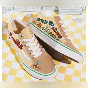 NEW VANS Old Skool Sesame Street ELMO Mens Sz.4 Women's Sz. 5.5